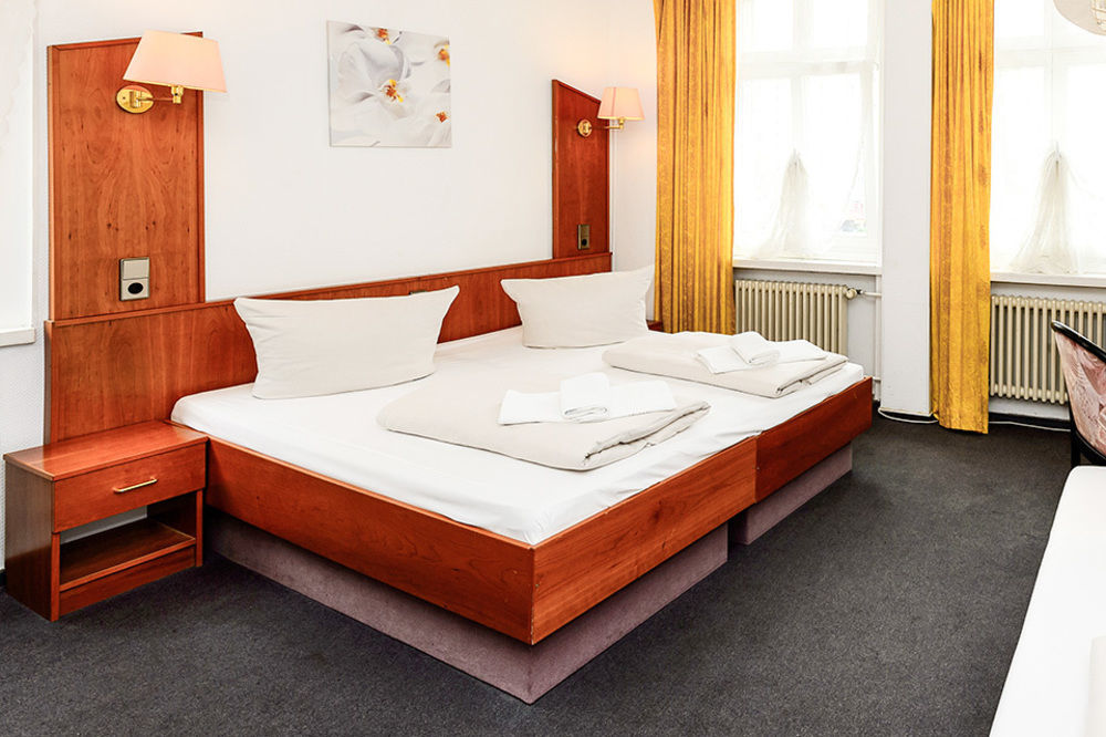 Pension Bolgerini Inn Berlin Exterior foto